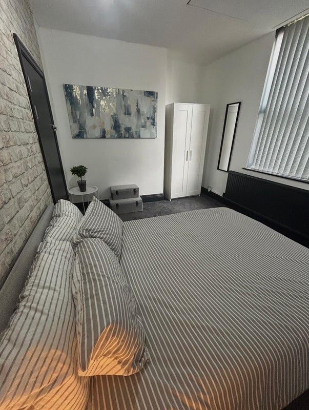 Photo 1: Double room