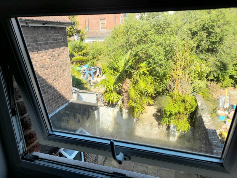 Huge room in a stylish house 5 mins to station - View 4