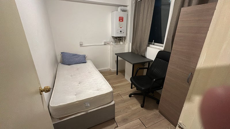 Photo 1