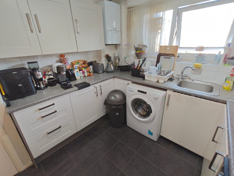 Apartment in London - More