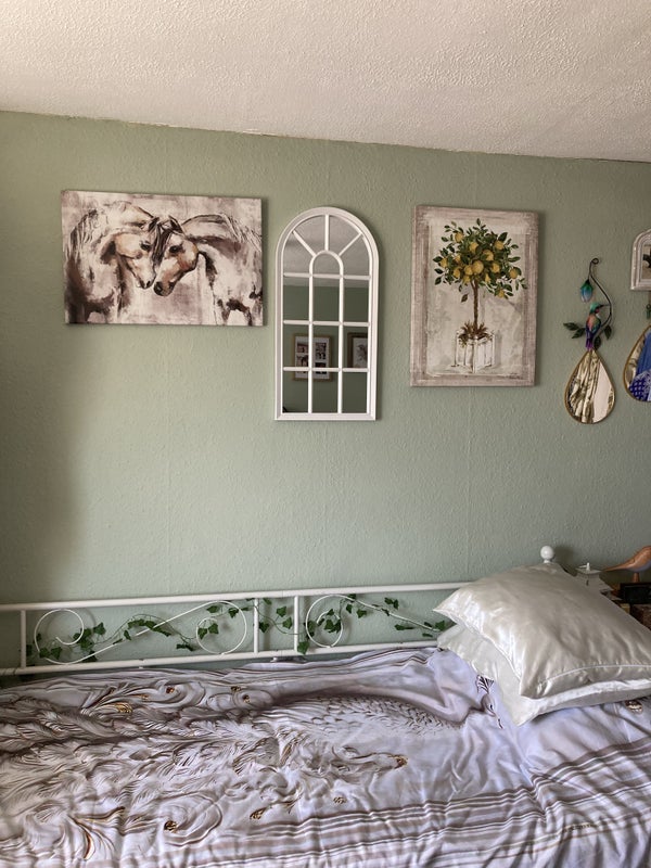 Photo 1: Guest room 