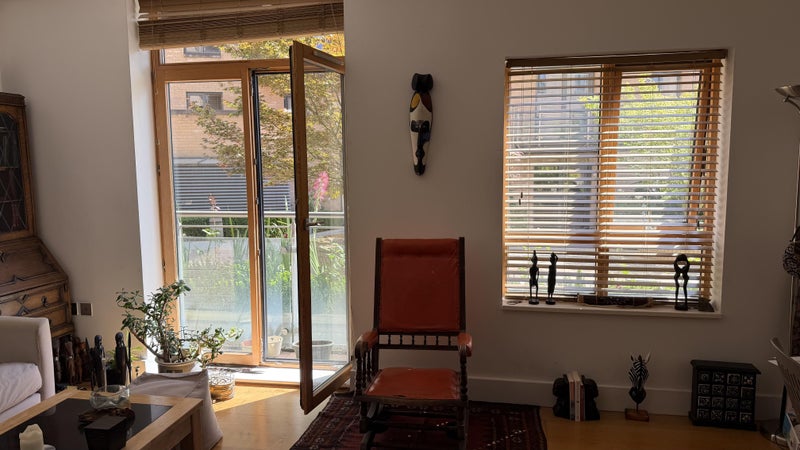 Photo 1: Living room