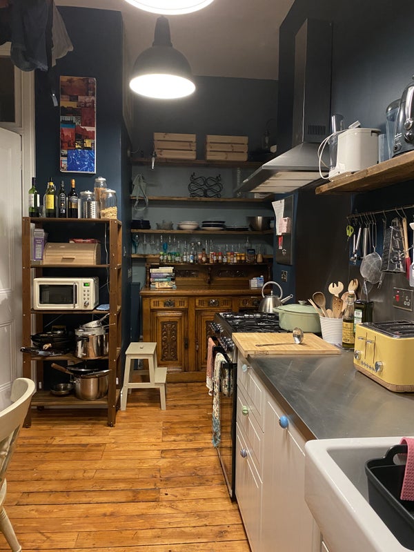 Photo 1: Kitchen