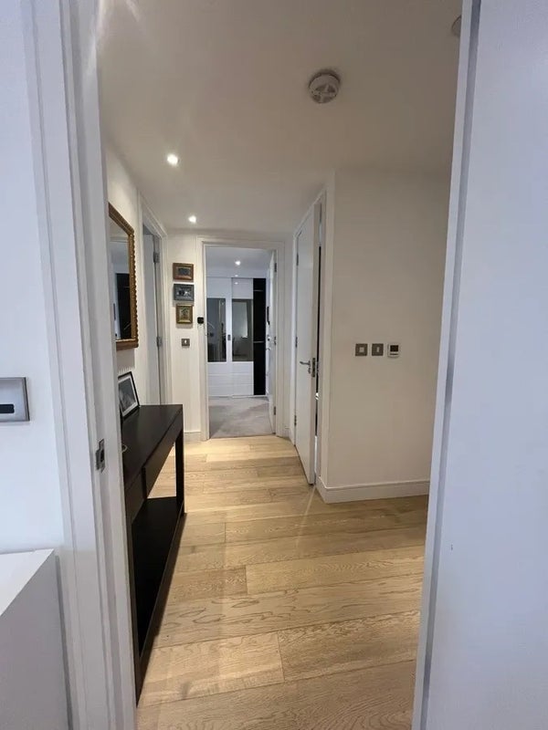double room in Aldgate (E1) - View 6
