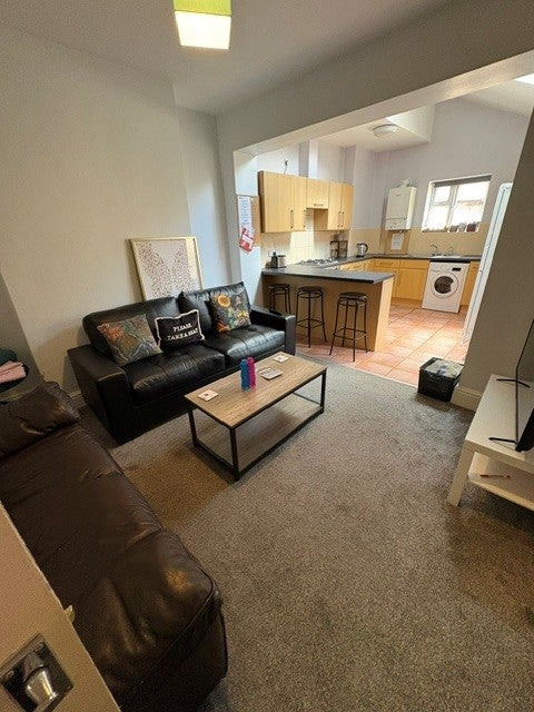 Four rooms available in a shared student house - View 6