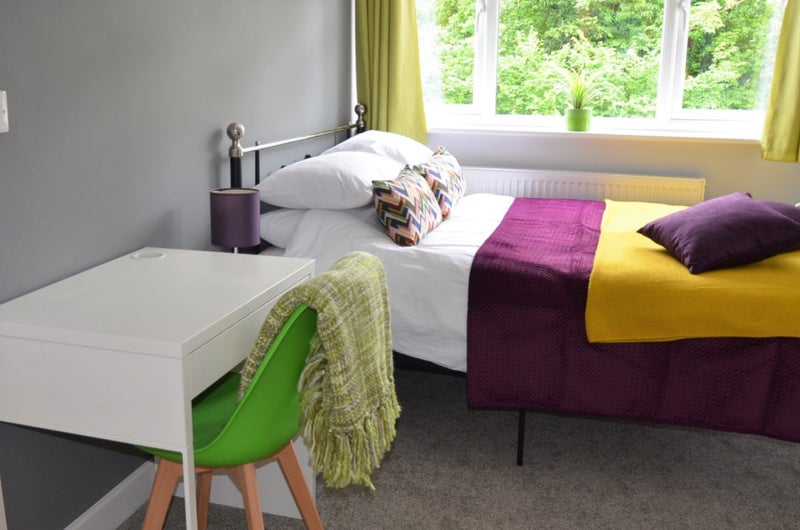 Apartment in Surrey Heath, Frimley - View 2