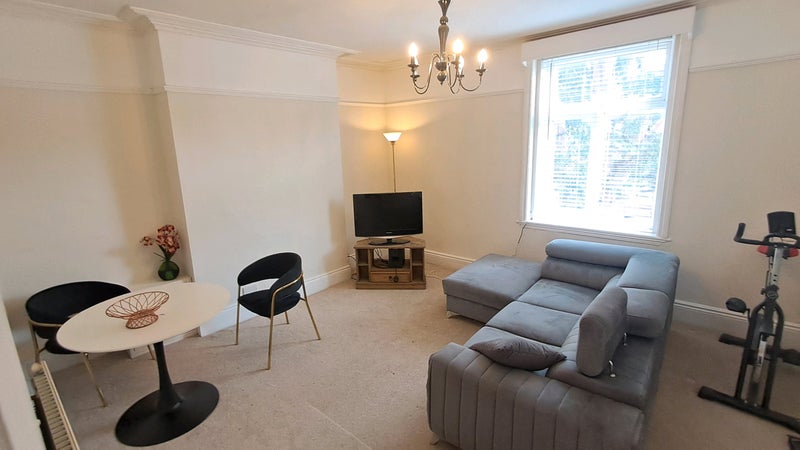 Apartment in Birmingham, Harborne - View 3