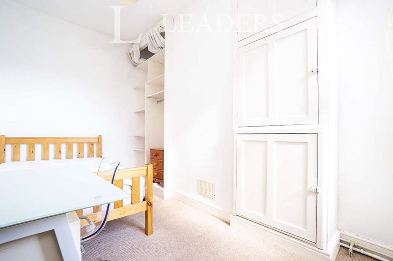 Photo 1: Room 4 - Available Late September - £500
