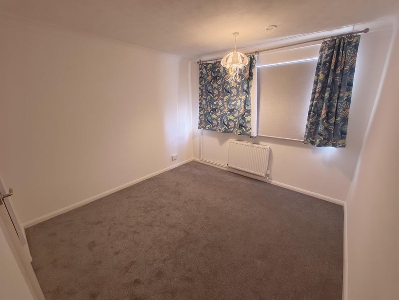 Photo 1: Bedroom 1