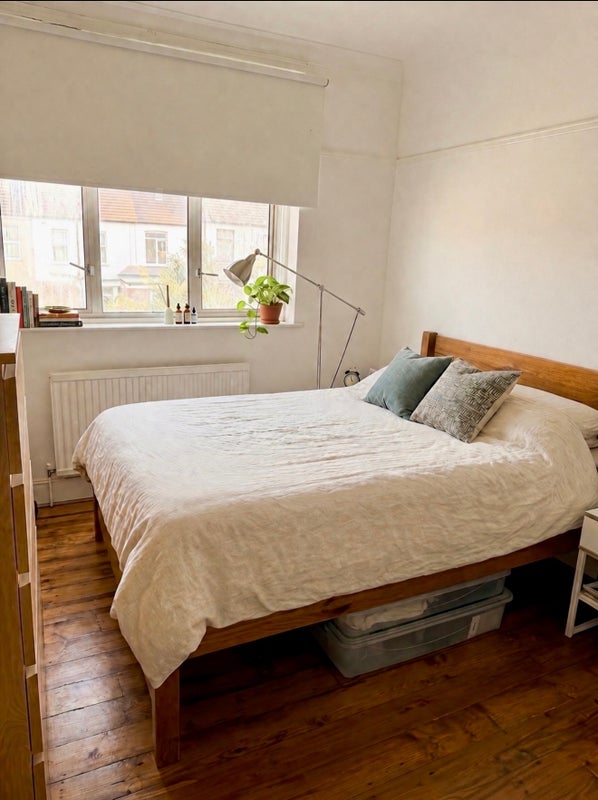 Photo 1: South Facing Double Bedroom