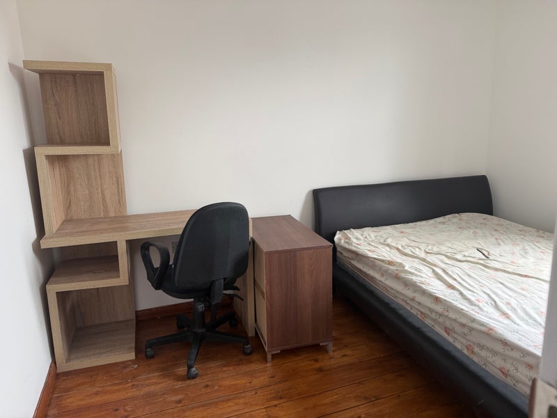 Apartment in Guildford, Surrey - View 4