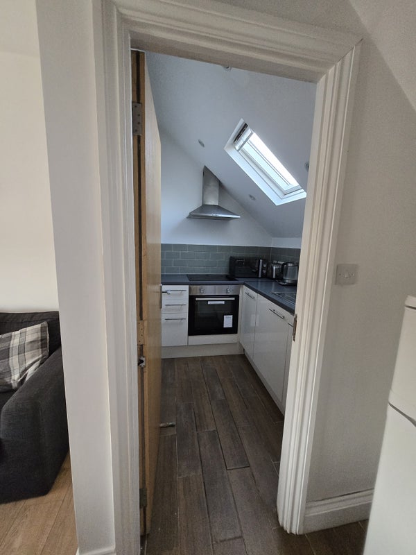 Apartment in Northampton, Spencer - View 4