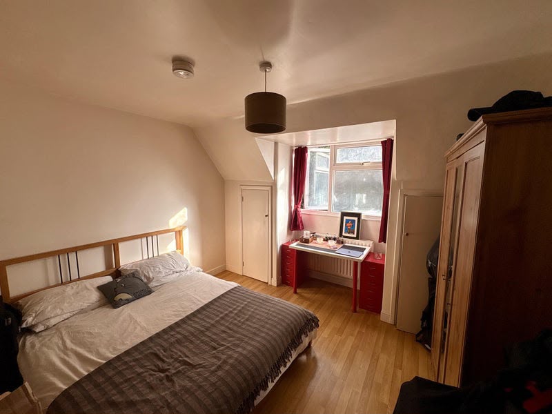 Photo 1: Double Room