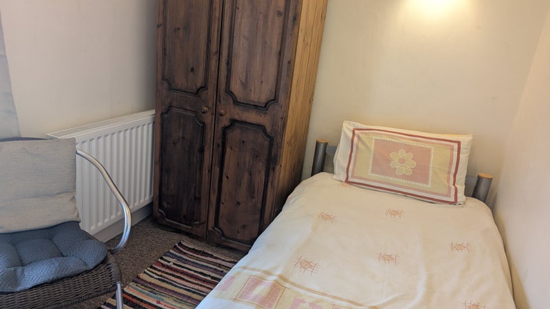 Photo 1: Single Room --- Available to move in now