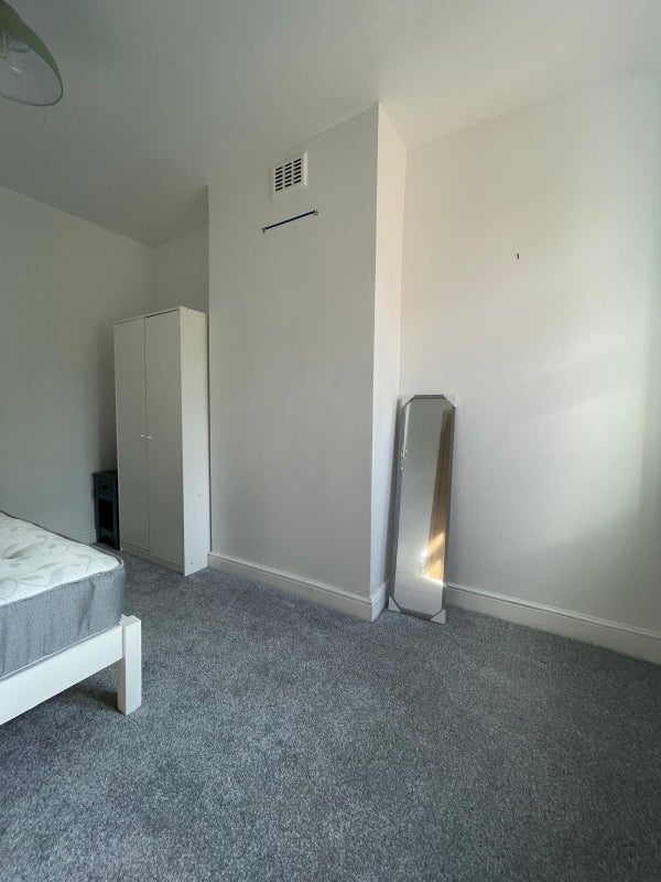 Apartment in Birmingham, Cotteridge - View 4