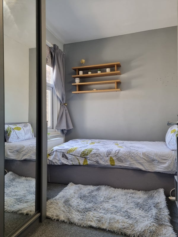 Apartment in Watford, Hertfordshire - More