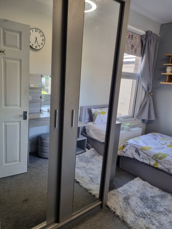 Apartment in Watford, Hertfordshire - View 4