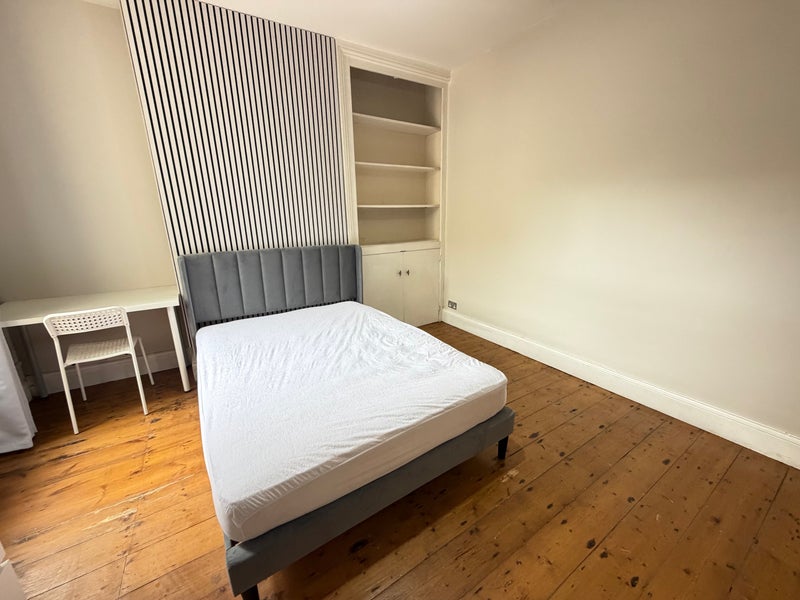 Spacious Double Bedroom, Bills Included! - View 4