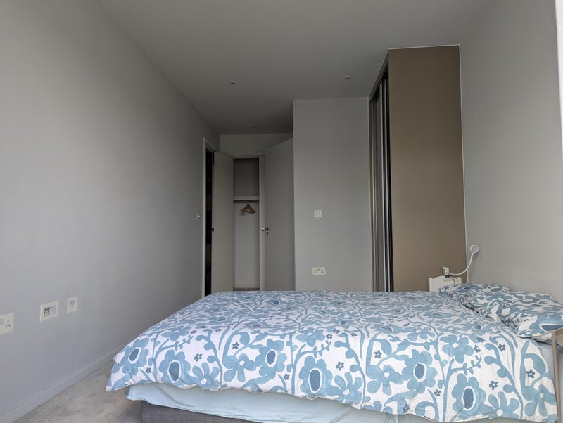 Photo 1: ensuite bedroom