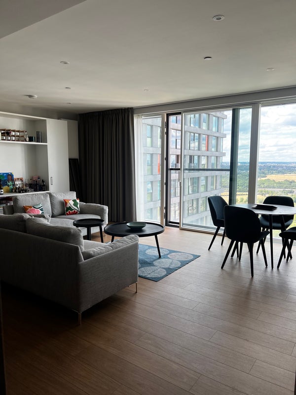 Photo 1: Shared living room with insane view