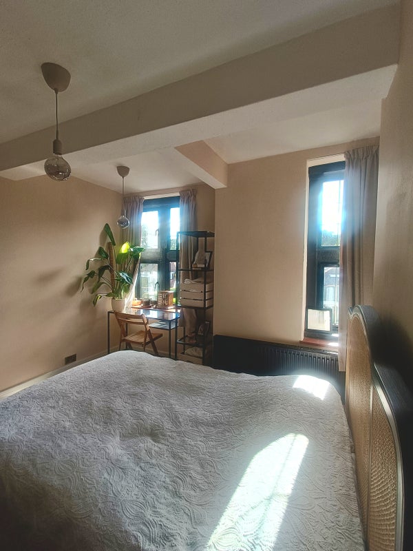 Photo 1: Bedroom