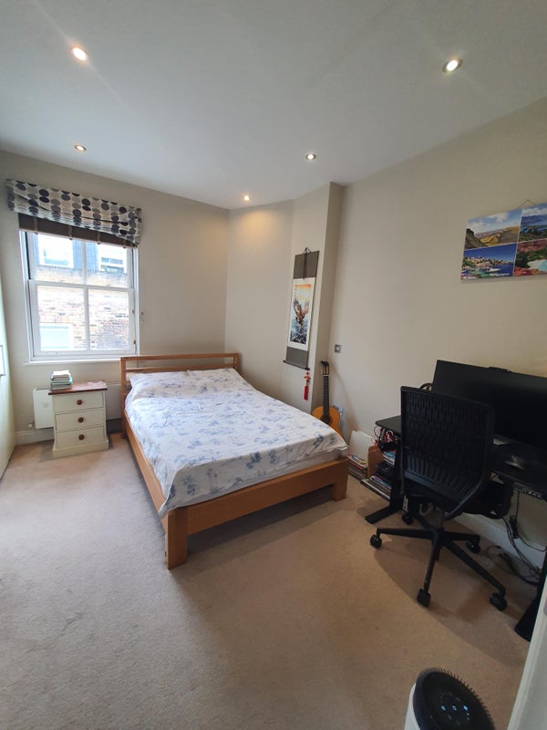 Photo 1: Bedroom ensuite 