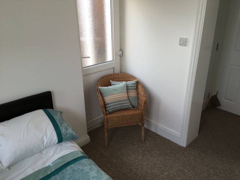 Ensuite Room BS5. Free Parking £700 - View 2