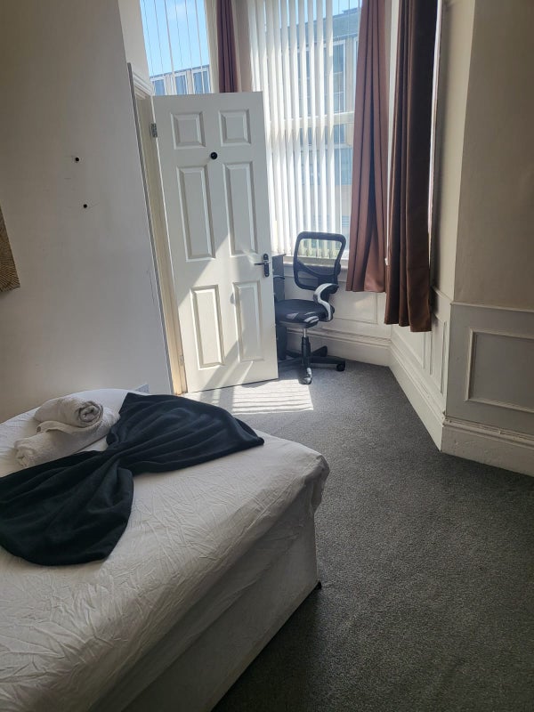 Photo 1: Single Room with a Double Bed, lovely open view