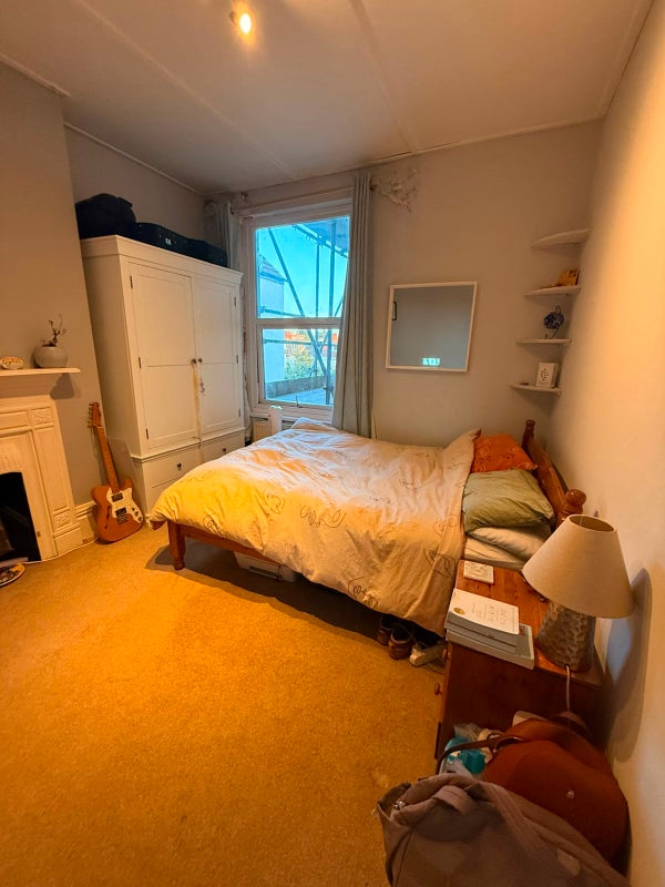 Photo 1: Bedroom