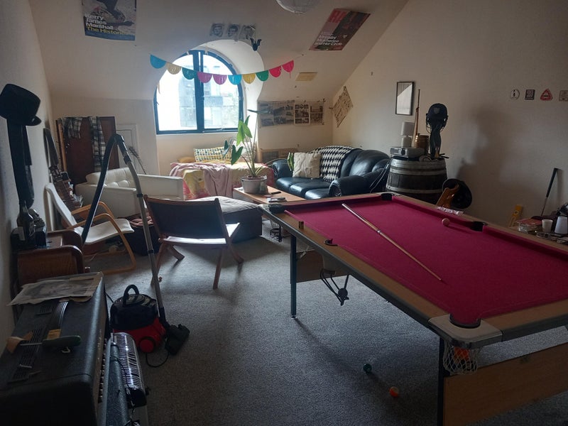 Photo 1: The Livingroom