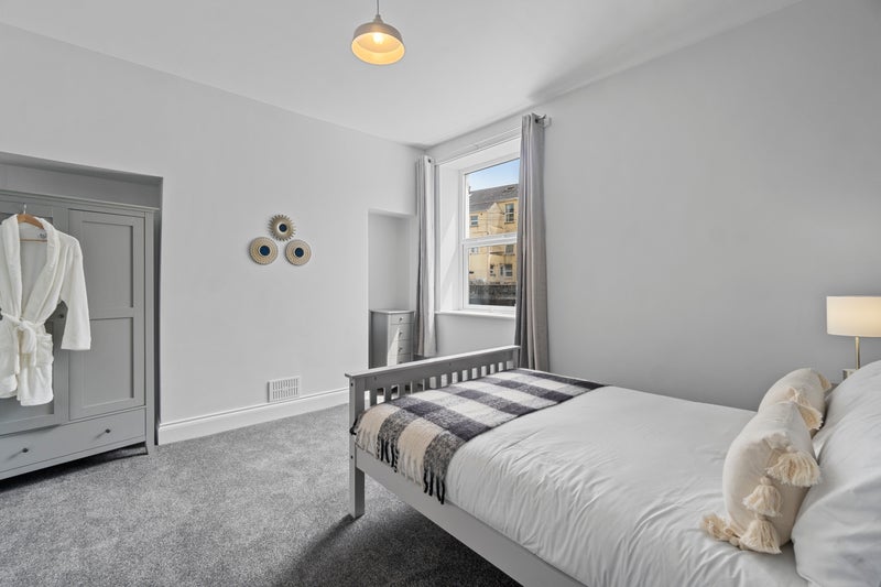 Photo 1: Room 8, 12A Gordon Terrace - available September 23rd