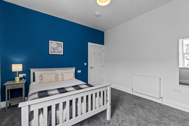 Apartment in Plymouth, Mutley - View 2