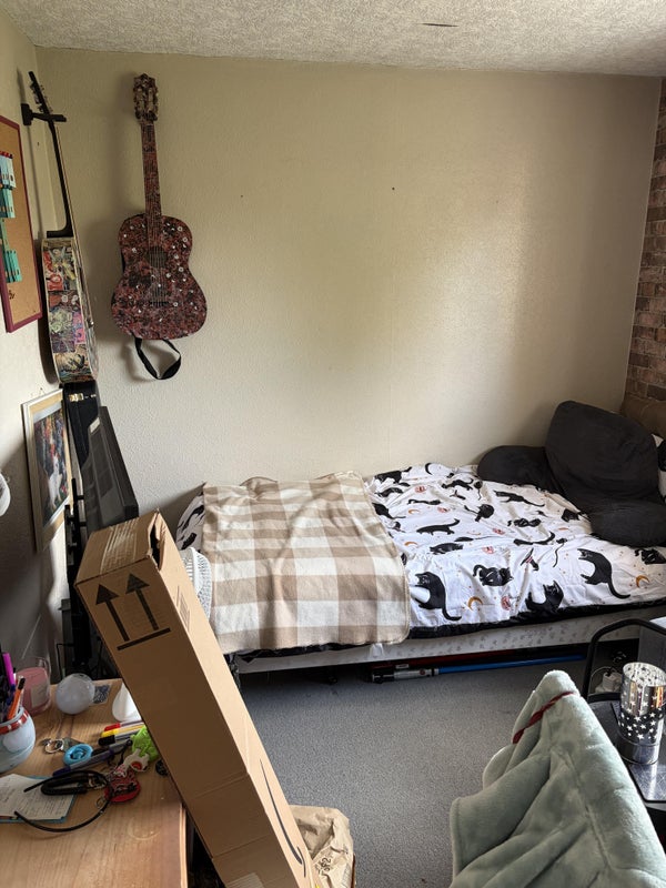 Photo 1: Room will be cleared out, any furniture can be left if needed 