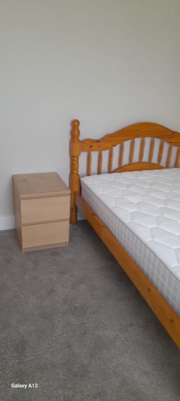 Photo 1: Bedroom 1