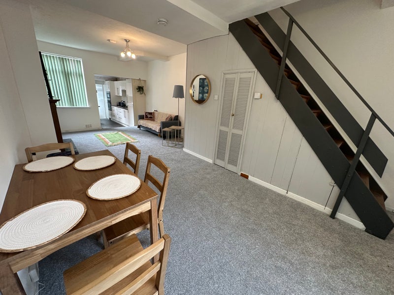 Apartment in Birmingham, Cotteridge - View 2