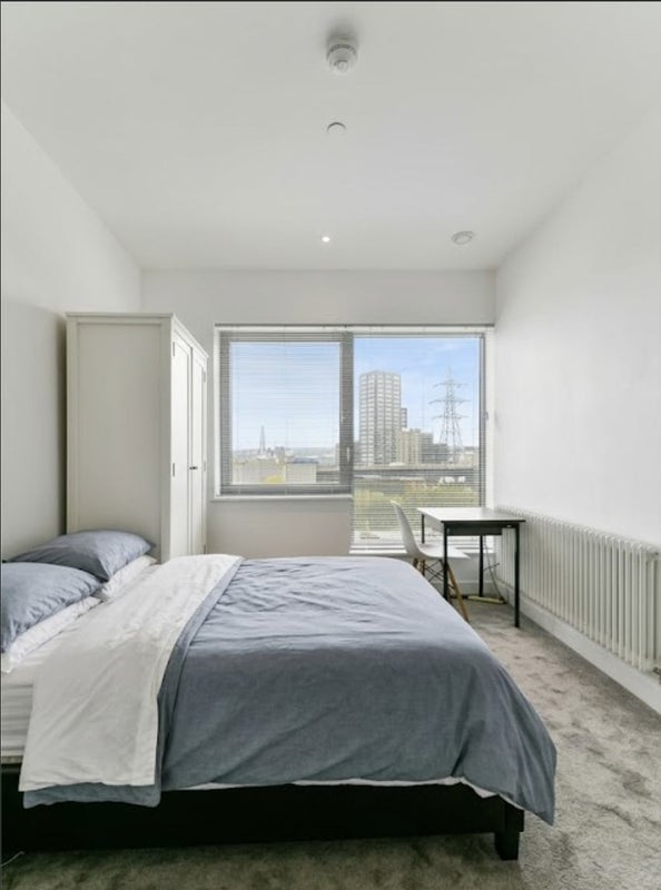 Photo 1: Bedroom 1 