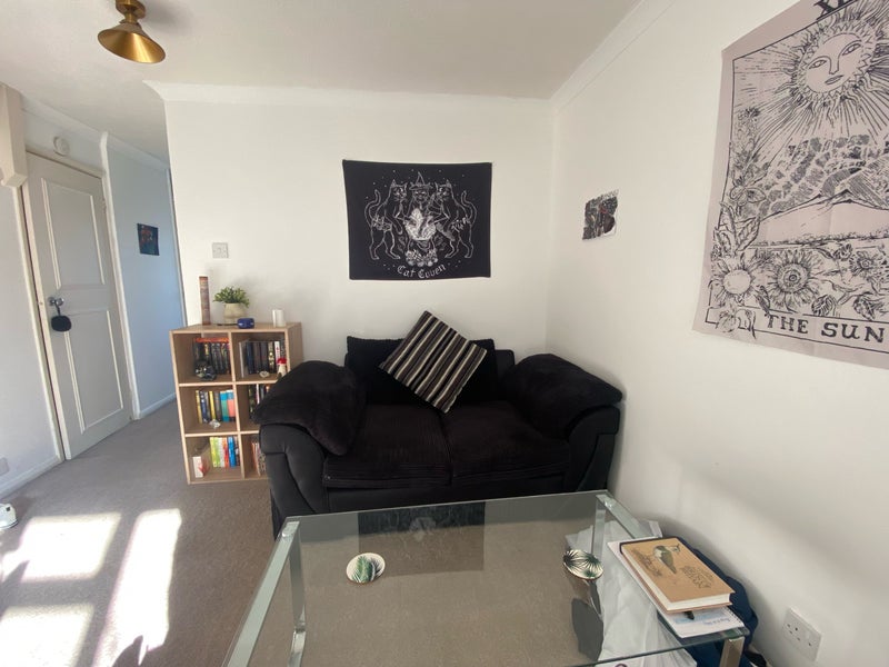 Photo 1: living room 