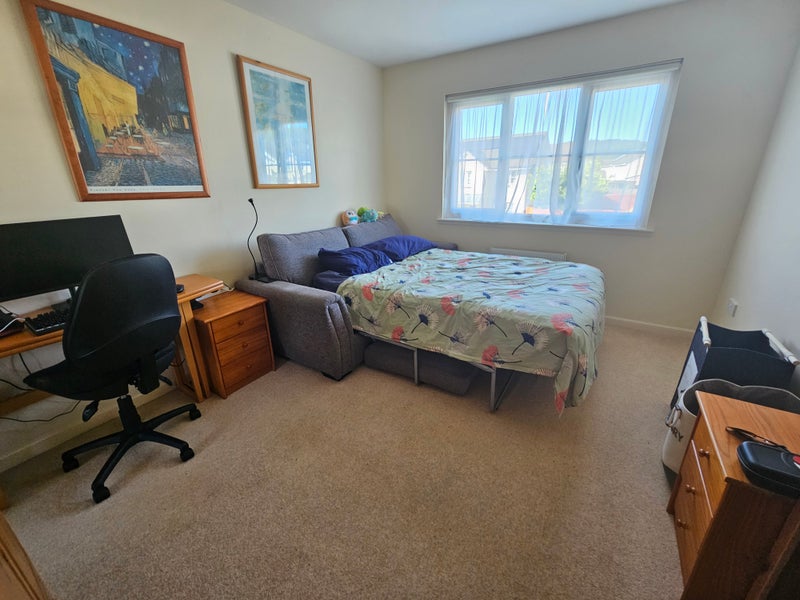 Photo 1: The room 