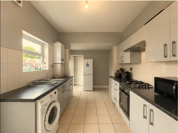 Photo 1: Communal Kitchen