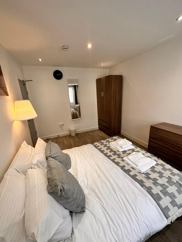 Photo 1: ROOM-7-1000PCM