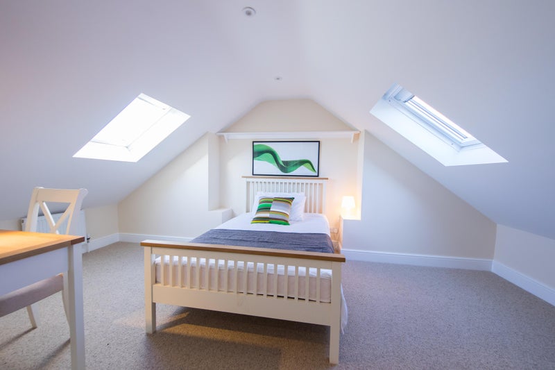 Photo 1: Room 6 