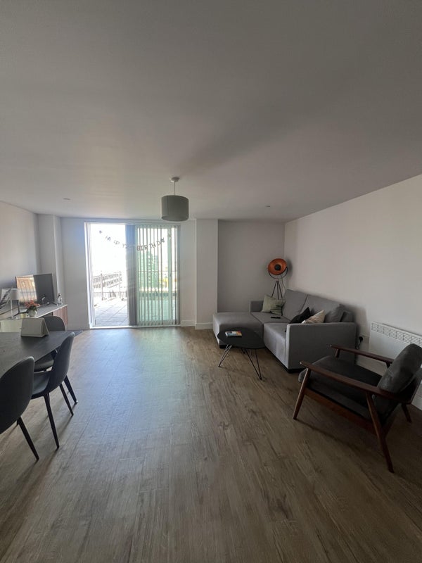 Photo 1: Flat Living Room 
