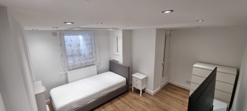 Apartment in Maidstone, Vinters Park - View 4