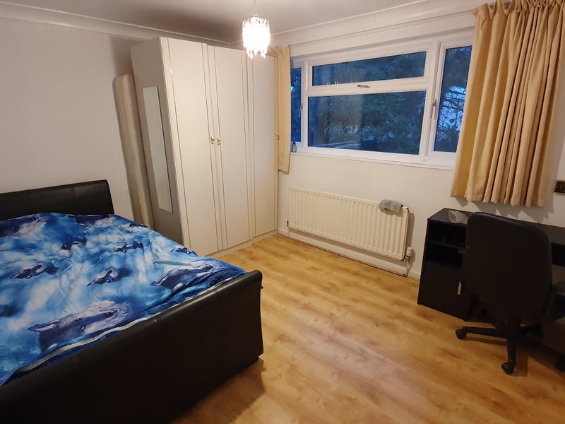 A Large Double Room to Rent - View 2