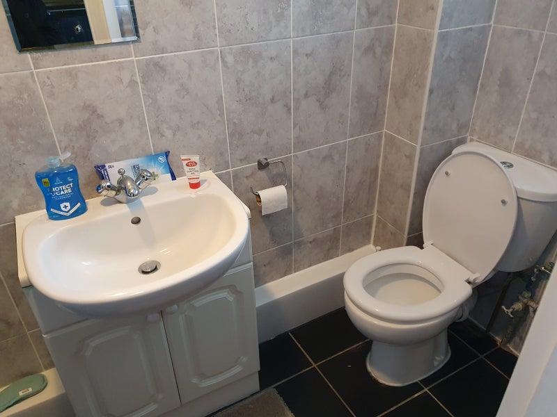 A Large Double Room to Rent - View 6