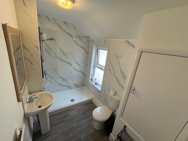 Photo 1: Shower Room Upstairs
