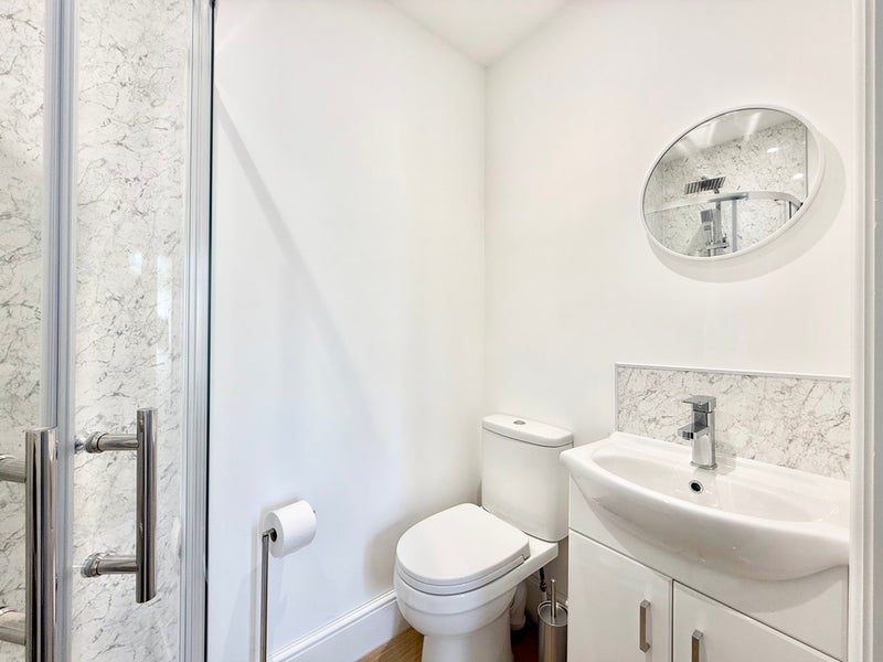 Apartment in Yeovil, Somerset - More