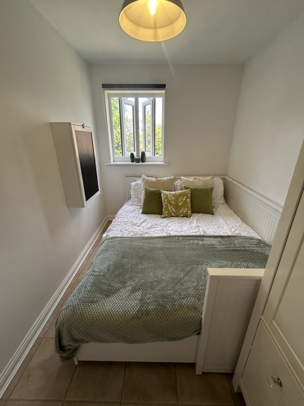 â­ Single Room with great storage (Leam/Warwick)