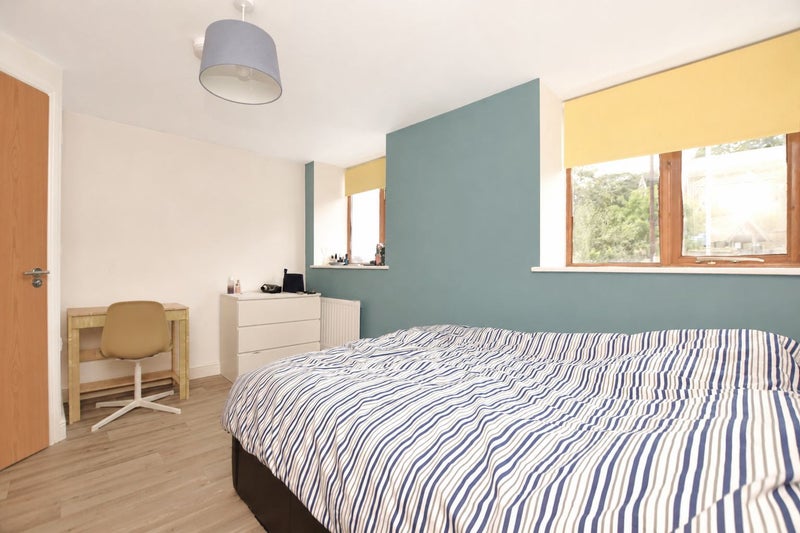 Photo 1: Room 3