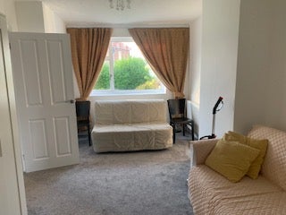 Refurbished 4-Bedroom House for Professional Share - View 2